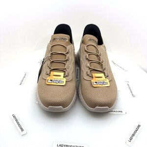 NWOB Skechers Men's Beige Slip-On Sneakers Size 7